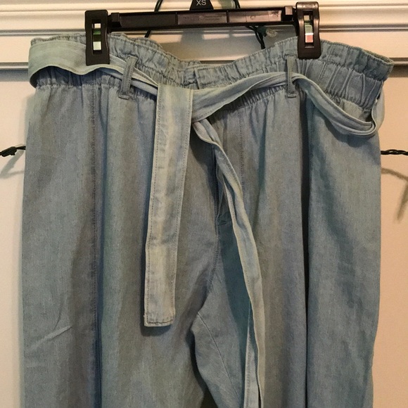 Pants - Picture 3 of 4